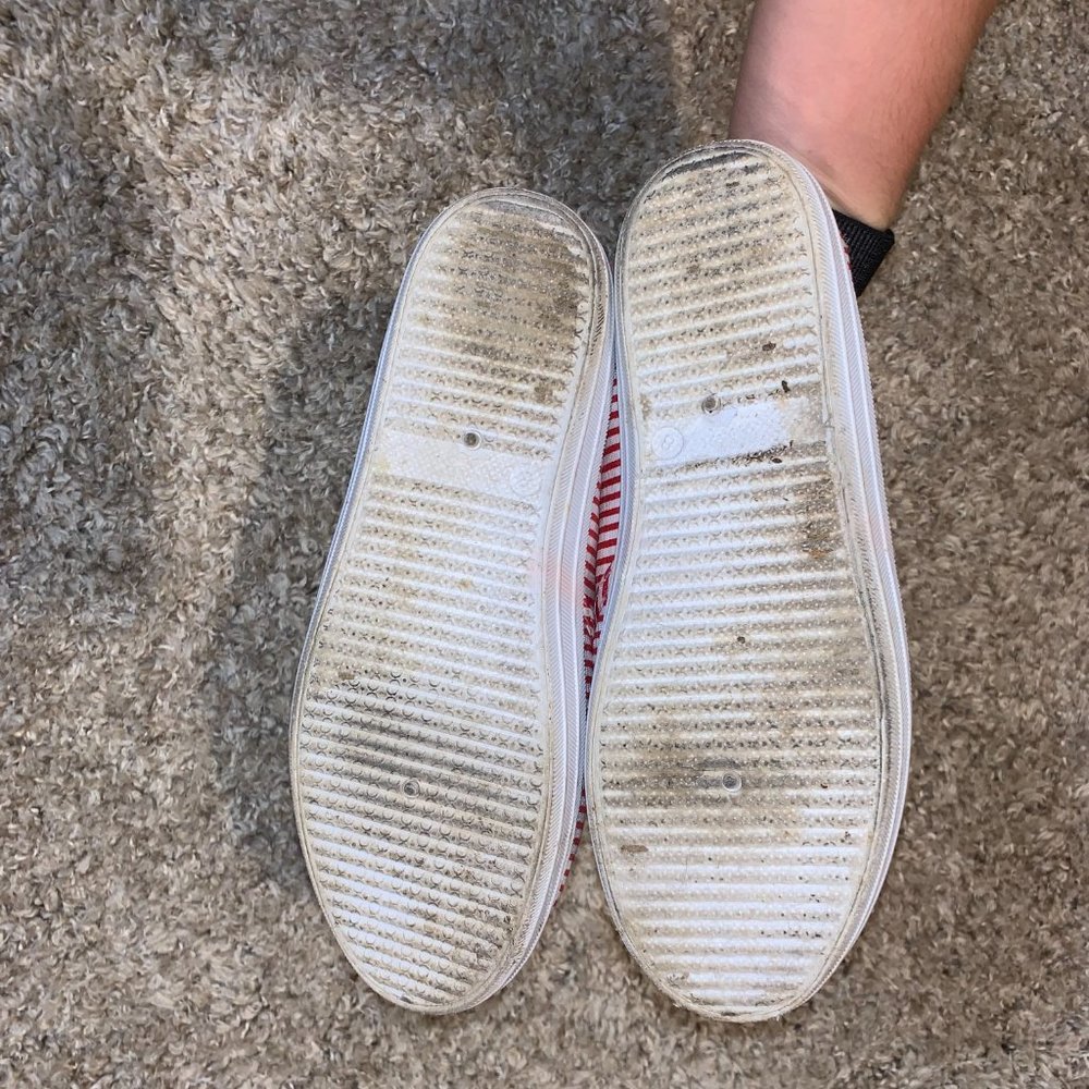 Red and White Striped Lace-Up Shoes Women’s Size 8 - Picture 6 of 6